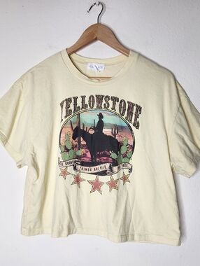 Outlaw Women Large Yellowstone Yellow Boxy Crop Top Good Things Wild Free Cowboy